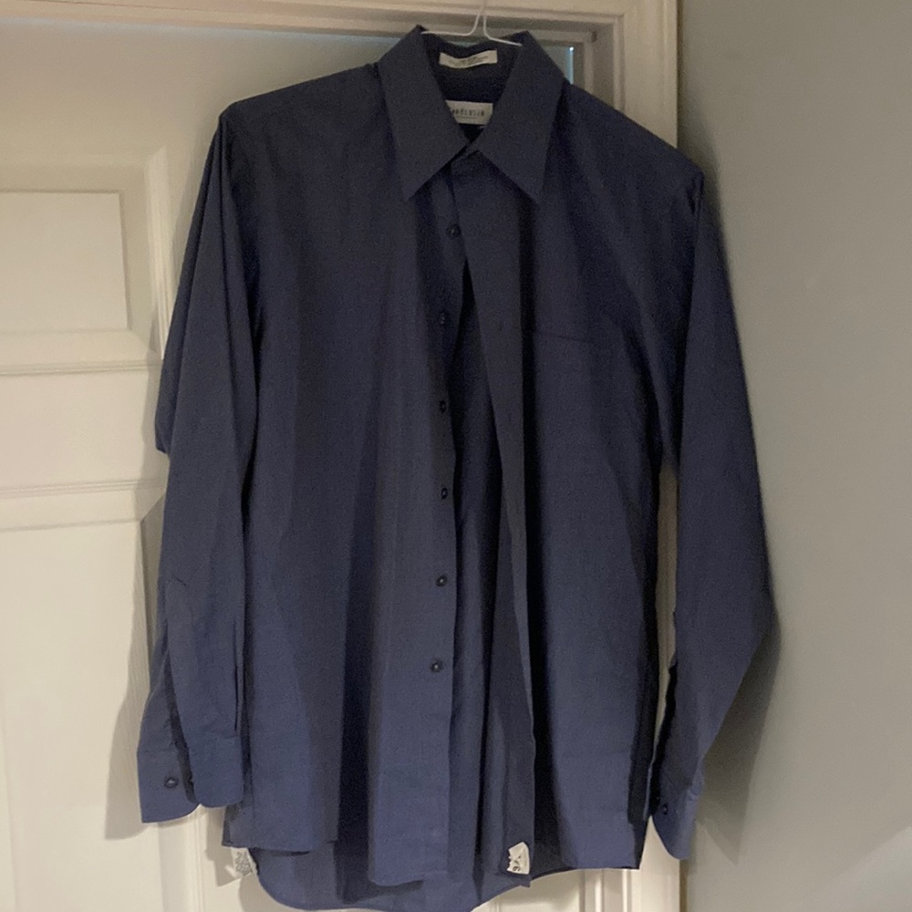 15 1/2, 34/35 long sleeve blue Van Heusen dress shirt.